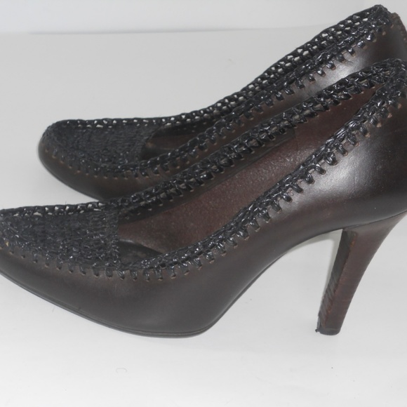 BURBERRY CLASSIC VINTAGE PUMPS SIZE (39) 9M - Picture 4 of 8